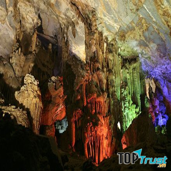 Động Tiên - huyện Hàm Yên - Tuyên Quang