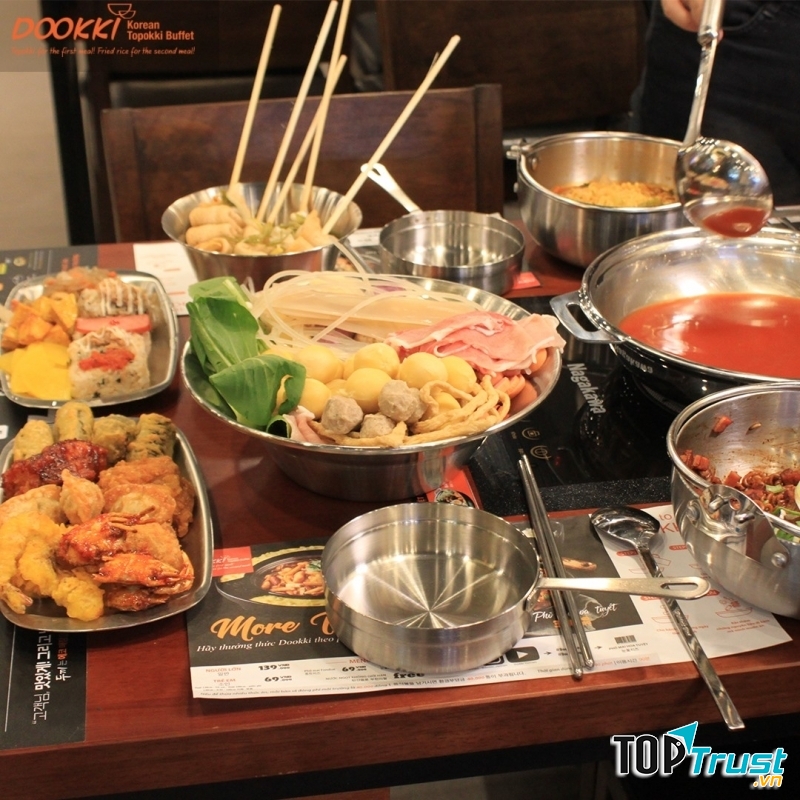 Ở Dooki có hơn 7 loại sốt đầy đủ từ không cay đến cay xé lưỡi