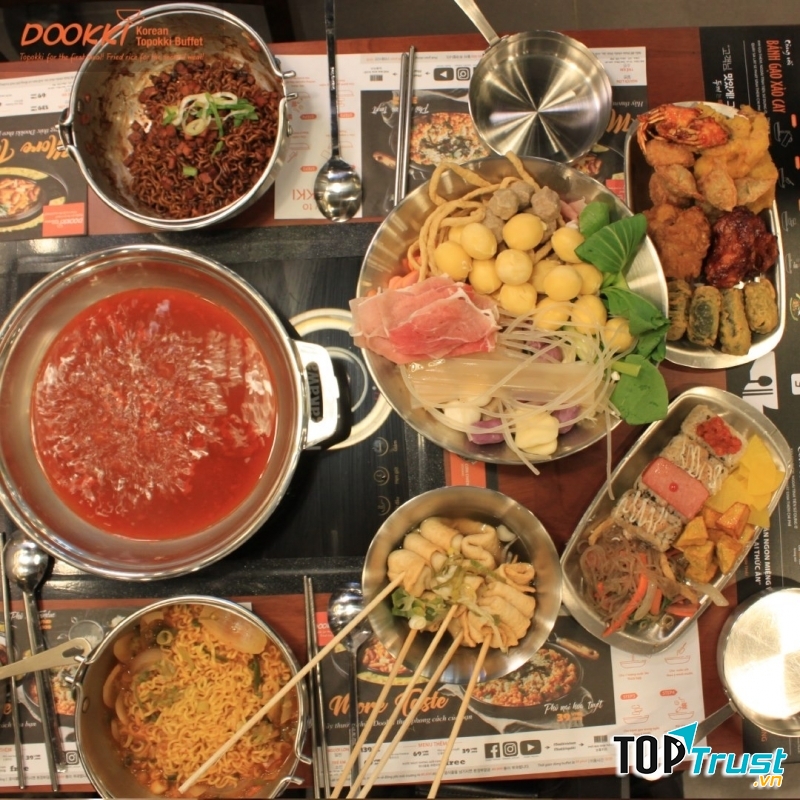 Điểm nổi bật tại Dooki chính là tokbokki ở đây khá đa dạng
