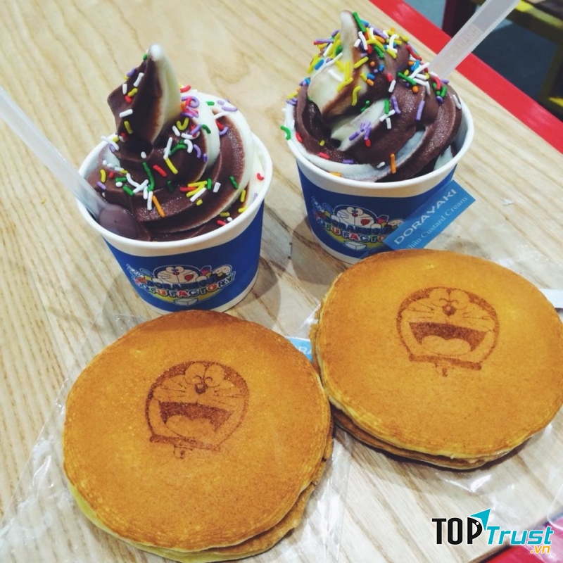 Bánh rán hình Doraemon rất dễ thương