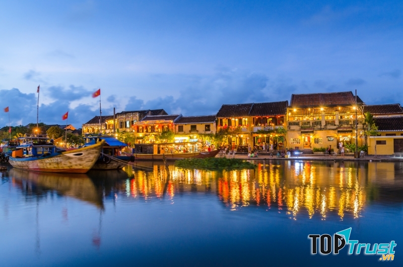 Một trong những xu hướng du lịch mới nhất và hot nhất, hứa hẹn sẽ bùng nổ trong năm 2020  là du lịch ngay chính nơi bạn đang sống