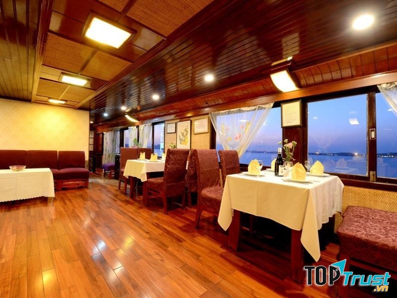 Du thuyền Party Hạ Long