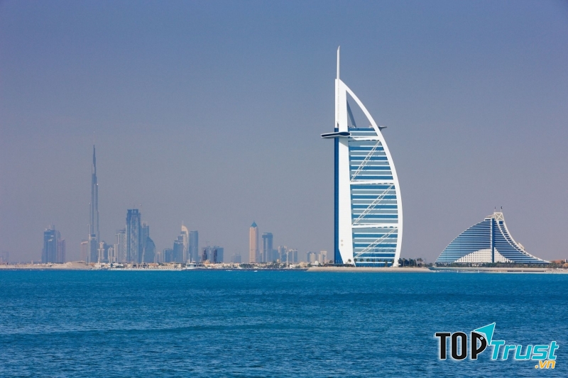 Dubai đang nổi lên là một trung tâm kinh tế lớn và là thành phố toàn cầu