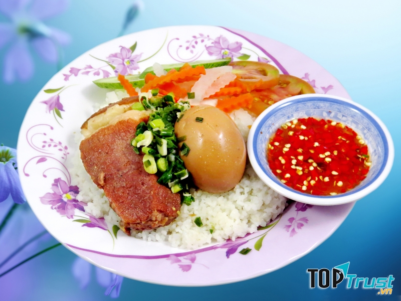 Đức Hương - Cơm Bình Dân