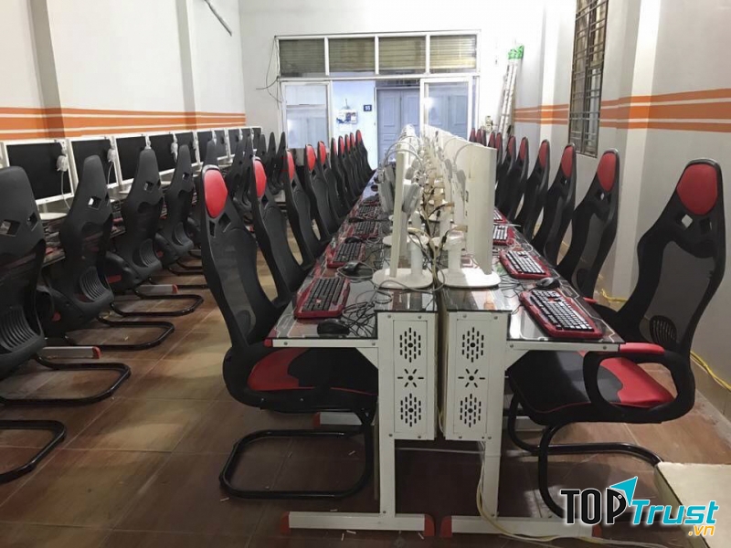 Cơ sở sản xuất bàn ghế game Đức Minh