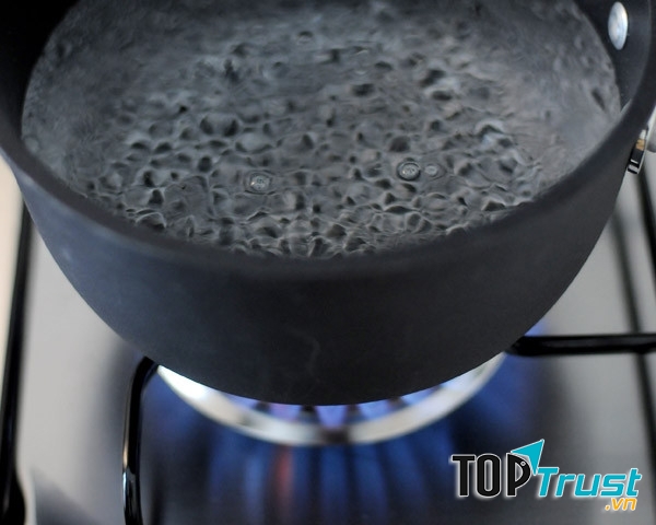 Đun lượng nước vừa đủ sẽ giúp làm giảm lượng tiêu thụ gas