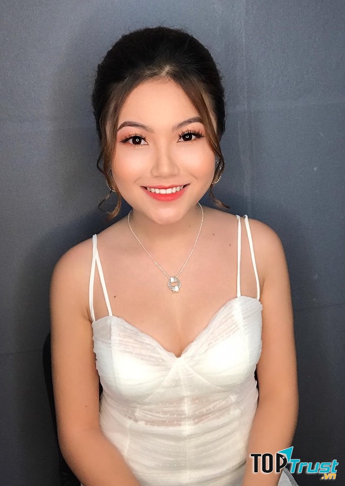 Dundun Bridal Makeup Studio