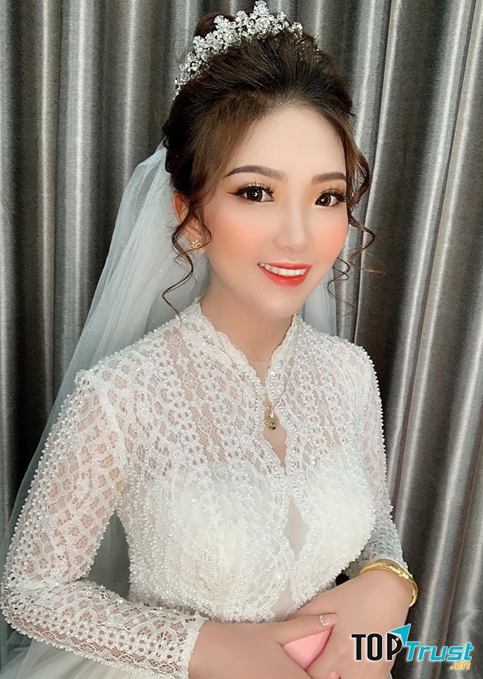 Dundun Bridal Makeup Studio