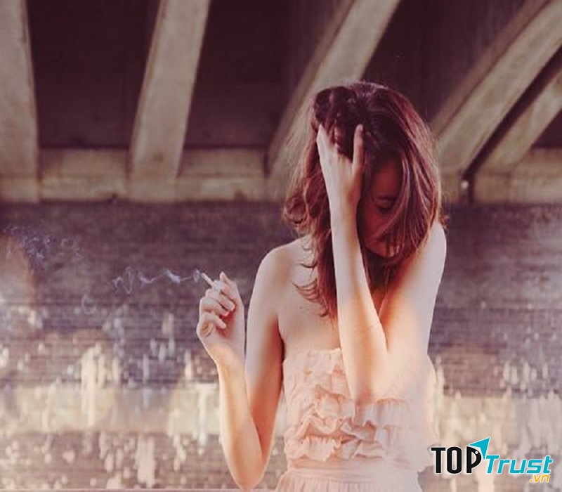 Đừng ăn mặc hở hang để gây chú ý