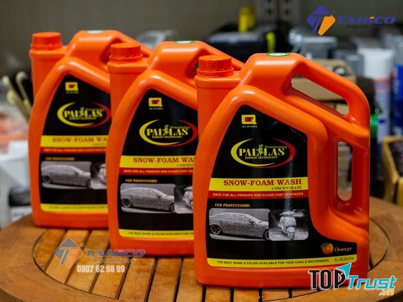 Dung dịch rửa xe bọt tuyết Pallas