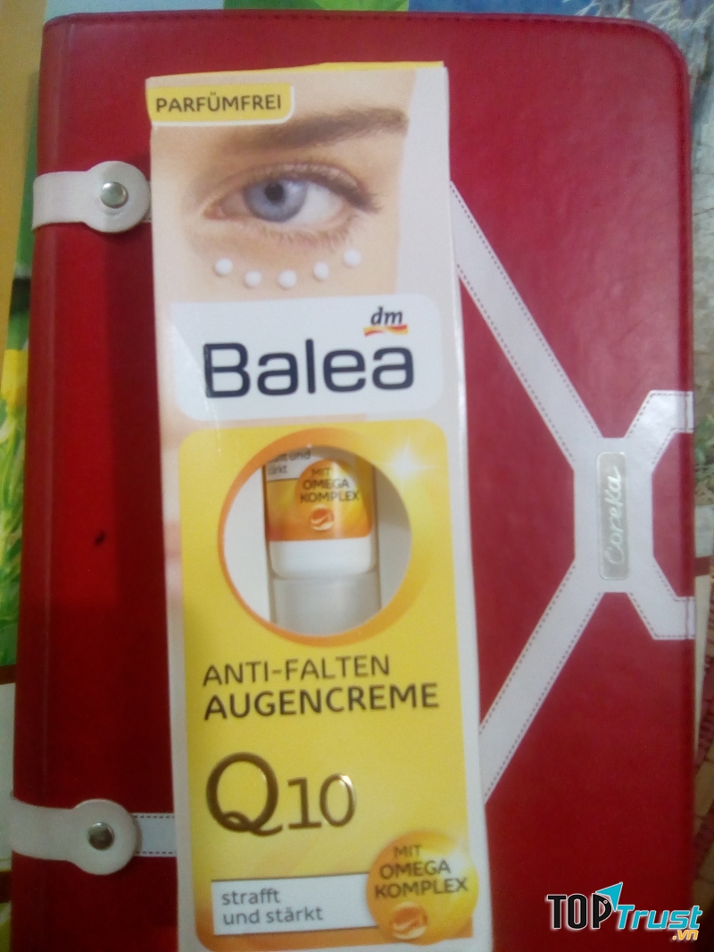 Dùng kem mắt càng sớm càng tốt