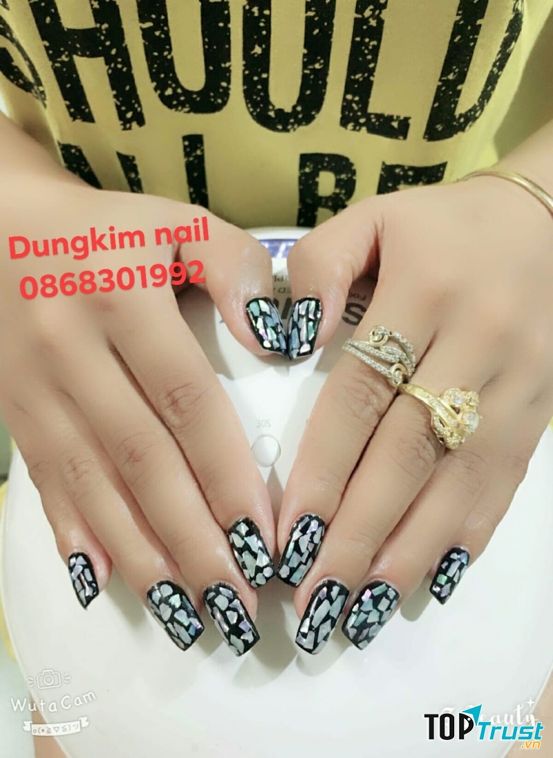 Dung Kim Nail
