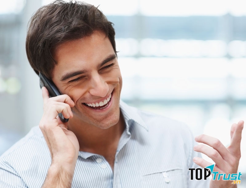 Bạn nên kết hợp các hoạt động trong văn phòng với các vận động nhẹ như là đứng lên hay đi lại khi gọi điện thoại.