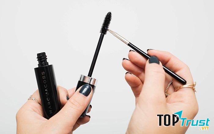 Cho màu đẹp không thua gì gel kẻ nha.