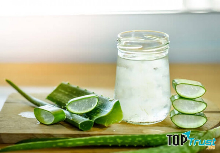 Uống nước nha đam chữa trào ngược dạ dày là cách điều trị an toàn, đơn giản