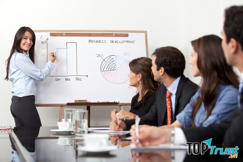 Nói tốc độ vừa phải để khán giả có thể hiểu kịp