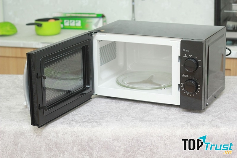 Nếu gia đình bạn có 4 - 5 thành viên nên dùng lò có dung tích 20 - 23 lít