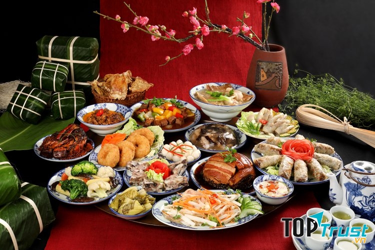 Được ăn món truyền thống ngày tết