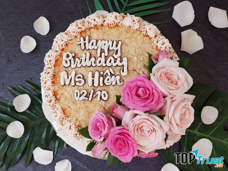 Bánh nhà Tram cực kỳ hấp dẫn, nguyên liệu tươi ngon sử dụng trong ngày vì thế lại càng ngon hơn.