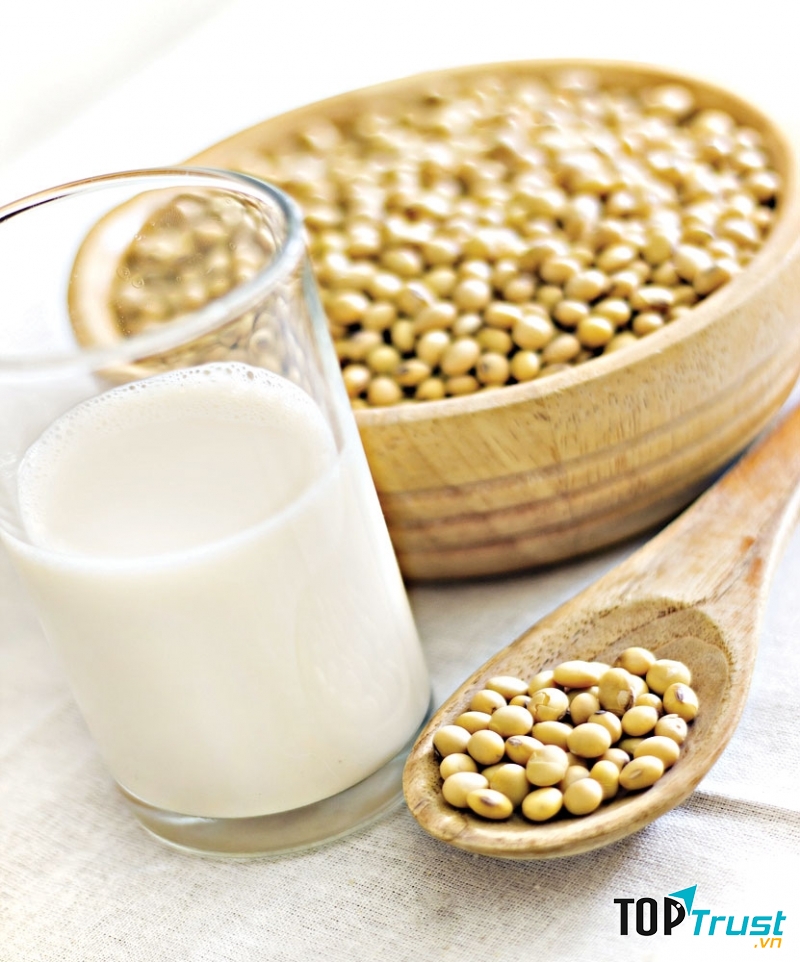 Tắm trắng bằng sữa đậu nành. Ảnh minh họa.