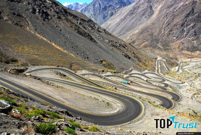 Đường đèo Los Caracoles