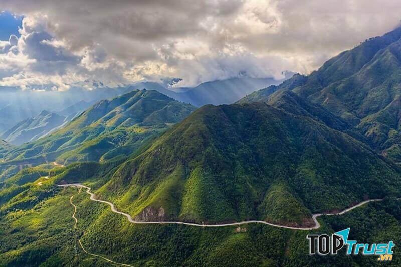 Cảnh sắc hùng vĩ, bao la ở Ô Quy Hồ