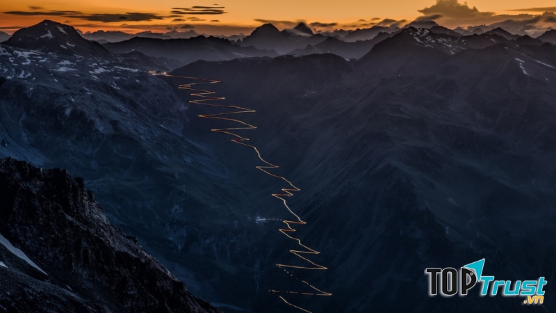 Đường đèo Stelvio – Ý