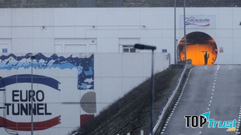 Đường hầm Channel