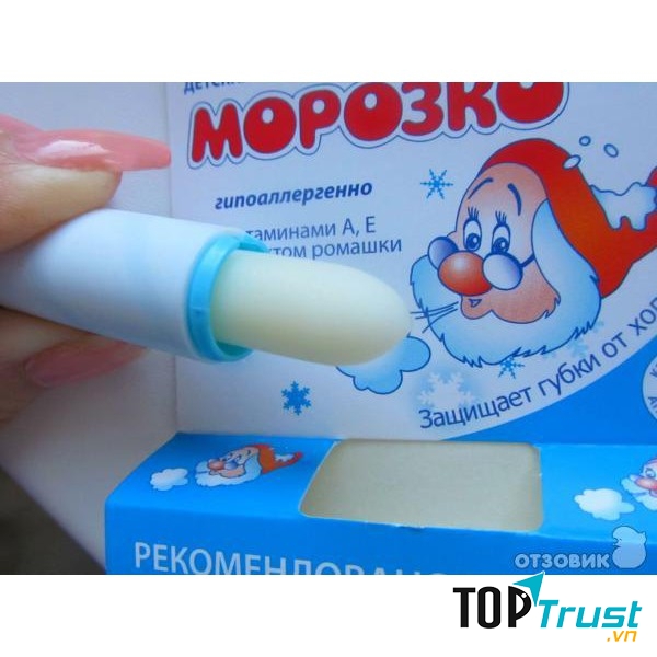 Son dưỡng môi và chống nẻ Ông già tuyết