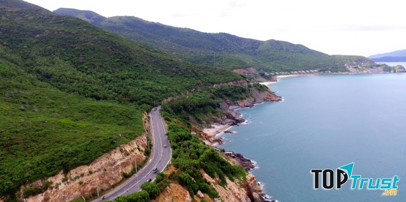Khung cảnh đẹp tuyệt vời trên con đường Vĩnh Hy