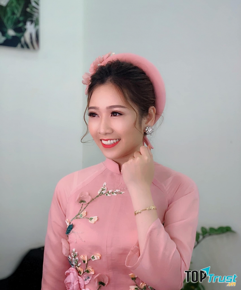 Duy Trần Make Up (Remmy's Bridal)