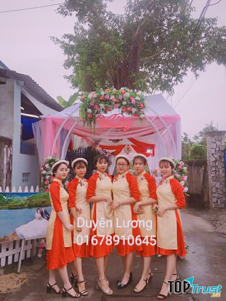 Mang đến những kiểu áo dài vừa truyền thống vừa cách tân mới mẻ