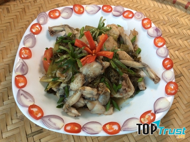 Ếch xào dưa chua - Nguồn Internet