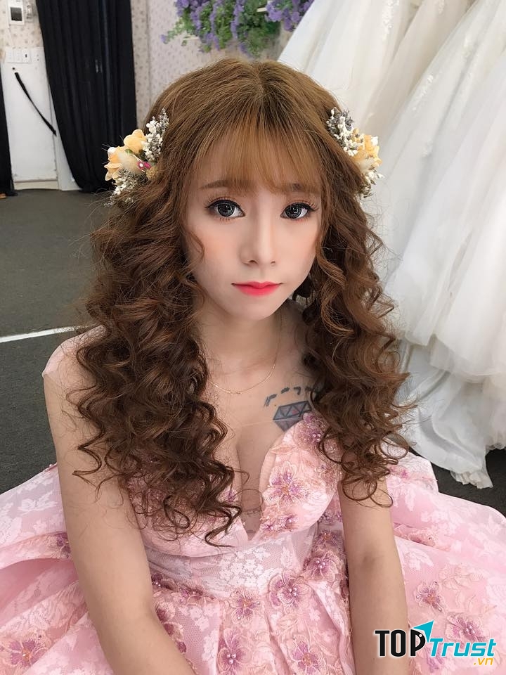 Echi Hải Yến Make Up