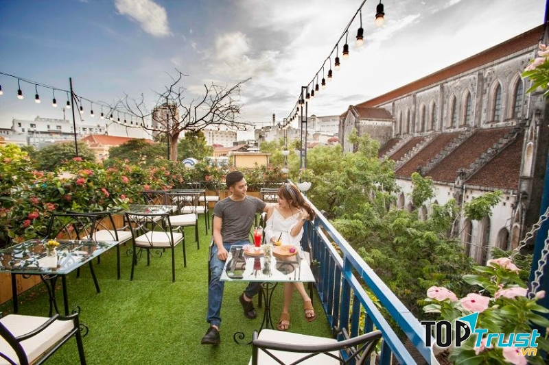 Không gian thơ mộng