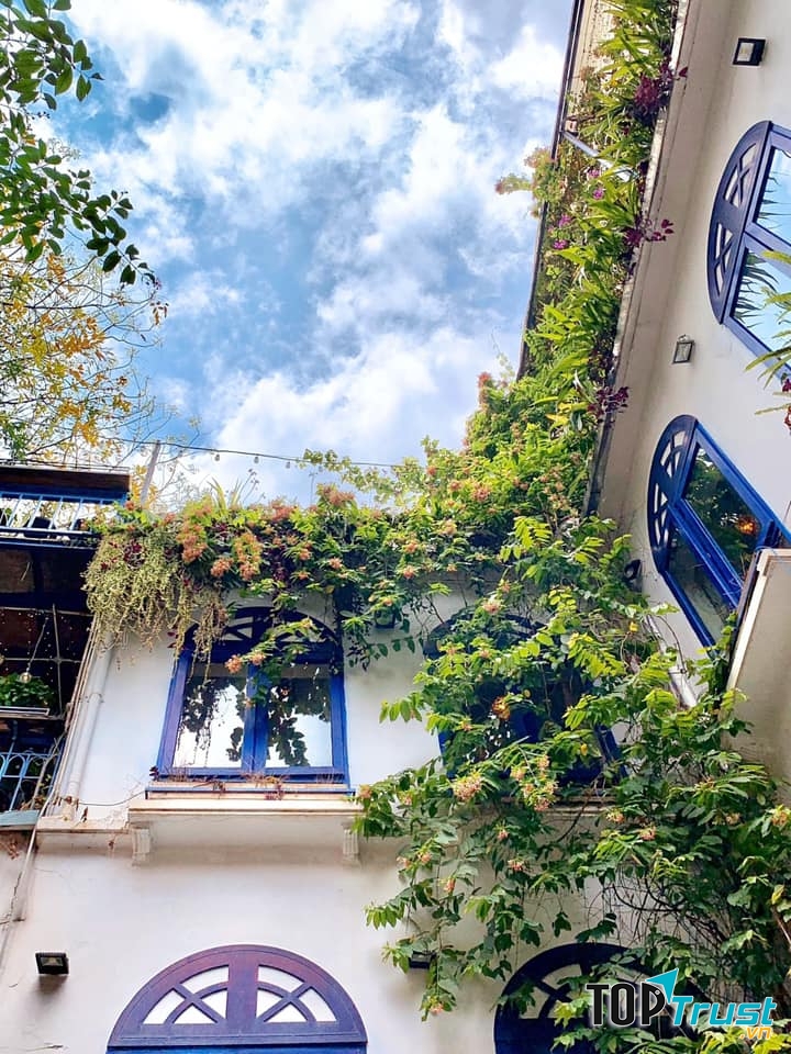 Eden Coffee số 2 Nhà Thờ