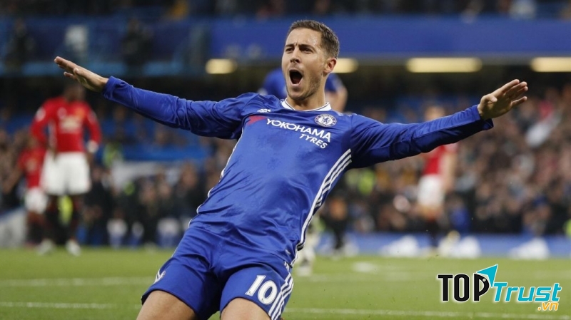 Hazard thi đấu cực hay trong sơ đồ 3-4-3 của Chelsea
