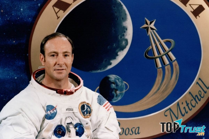 Edgar Mitchell (16/9/1930 - 4/2/2016)
