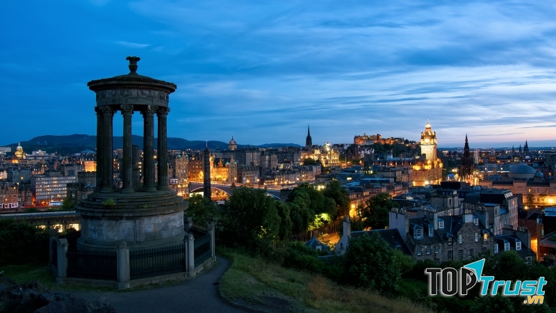 Edinburgh - thủ đô lãng mạn của Scotland