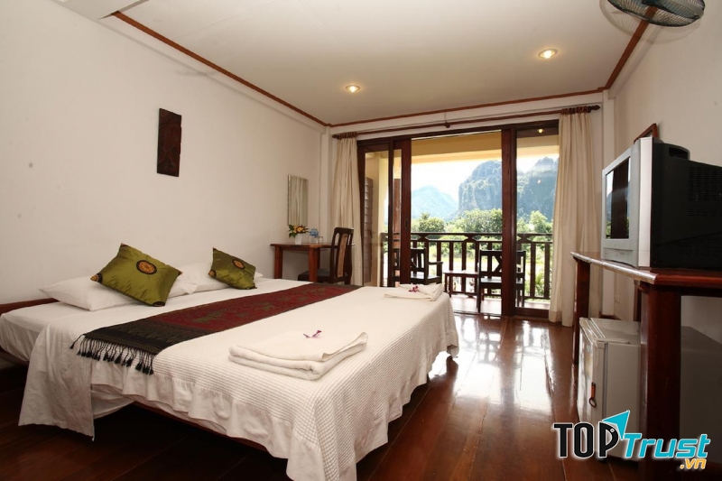 Elephant Crossing Hotel