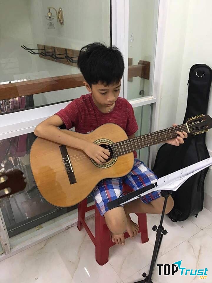 ELITE MUSIC - Trung tâm Âm nhạc & Nhạc cụ uy tín Đà Nẵng