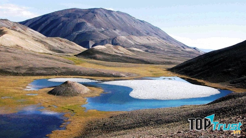 Ellesmere tuy rộng lớn nhưng lại quá lạnh để con người sinh sống.