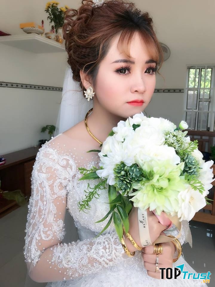 Elly Diễm Make Up