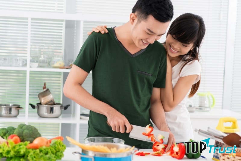 Luôn hào hứng mỗi khi anh ấy vào bếp