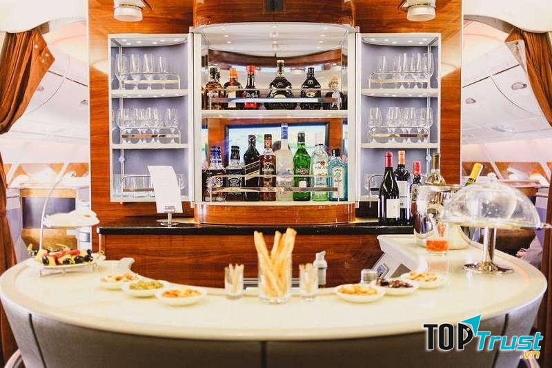 Chặng bay Los Angeles – Dubai mất khoảng 16 giờ bay