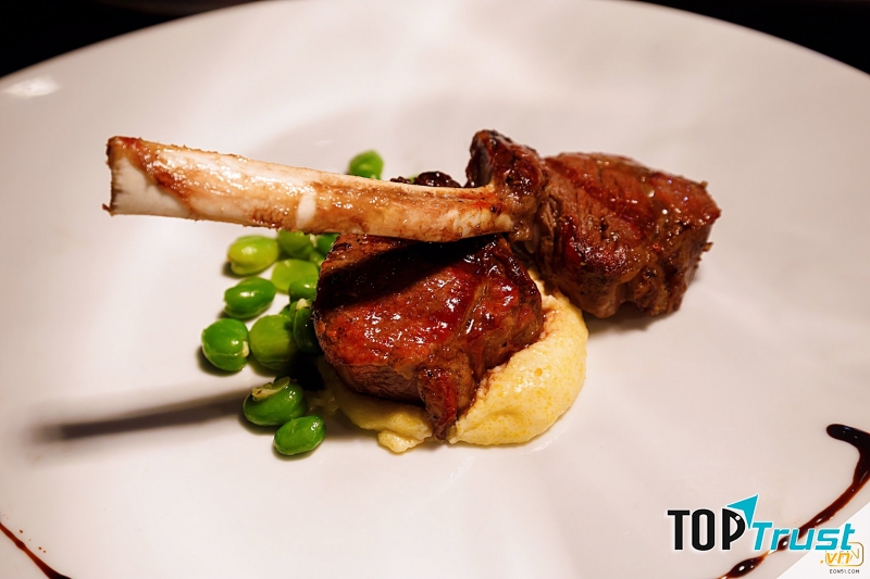 EON 51 Fine Dining Restaurant