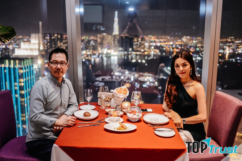 EON51 Restaurant & Lounge