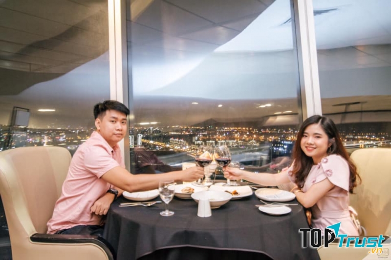 EON51 Restaurant & Lounge