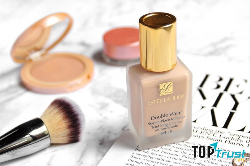 Estee Lauder Double Wear Stay in Place SPF10