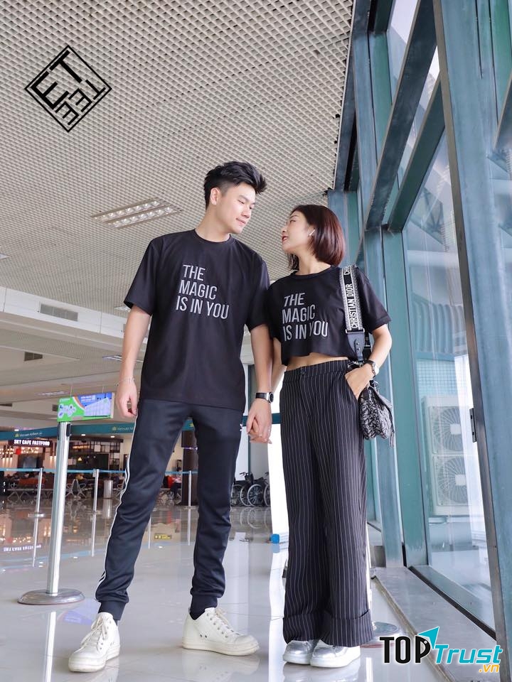 Các mẫu mã của shop vô cùng đa dạng và shop đặc biệt quan tâm đến mặt hàng áo thun- item được các bạn trẻ sử dung thường ngày và dễ mặc, dễ phối đồ nhất.